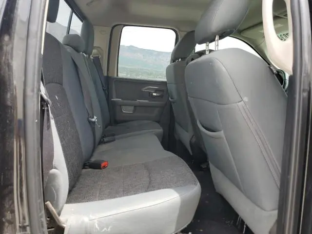2016 RAM 1500 SLT  