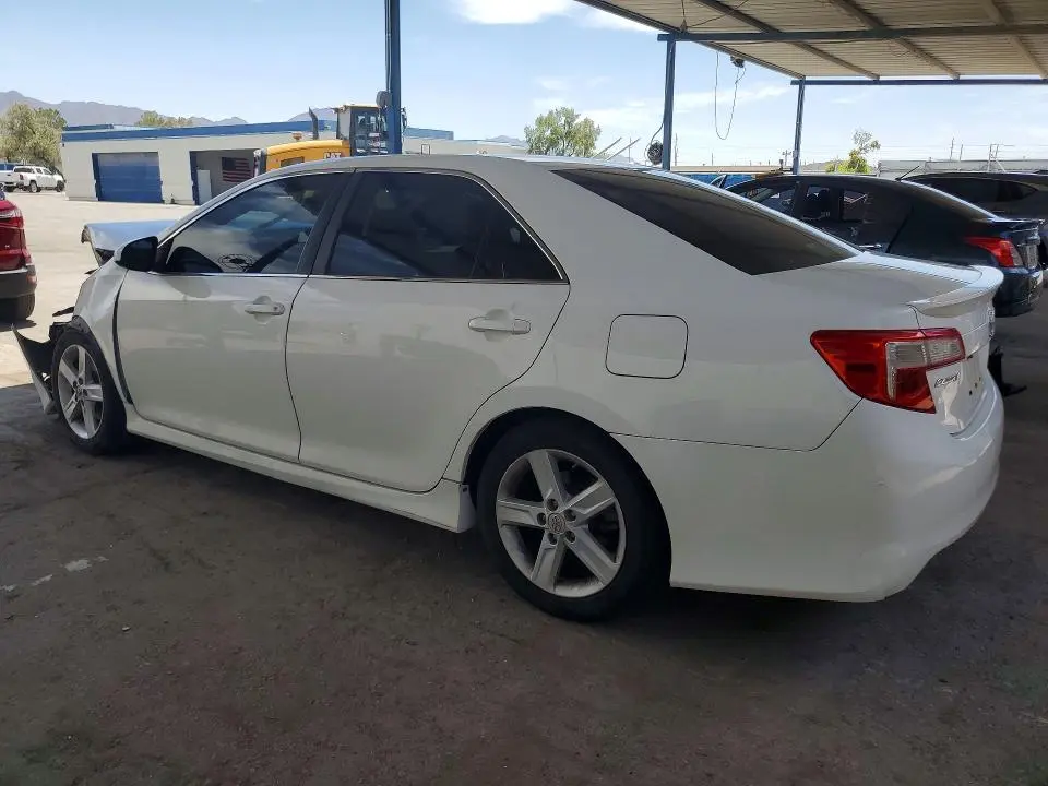2012 TOYOTA CAMRY SE  
