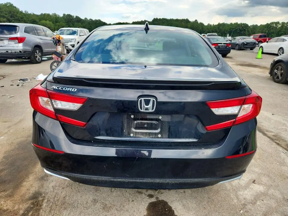 2022 HONDA ACCORD LX  