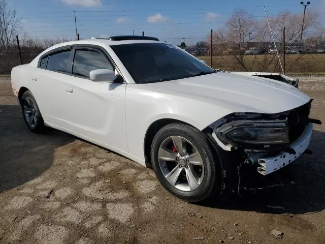 2016 DODGE CHARGER SXT  