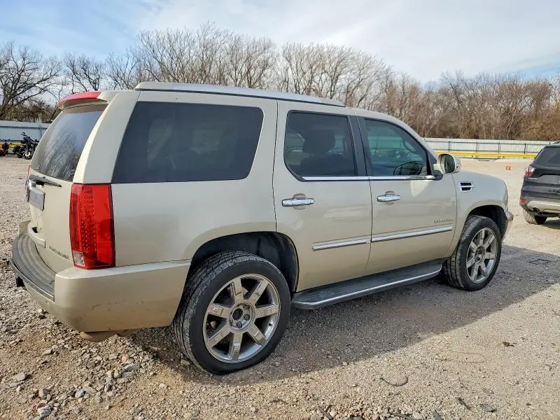 2013 CADILLAC ESCALADE LUXURY  
