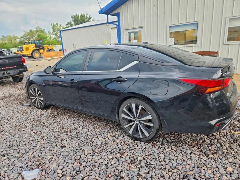 2019 NISSAN ALTIMA SR  