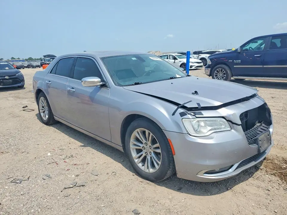 2017 CHRYSLER 300   