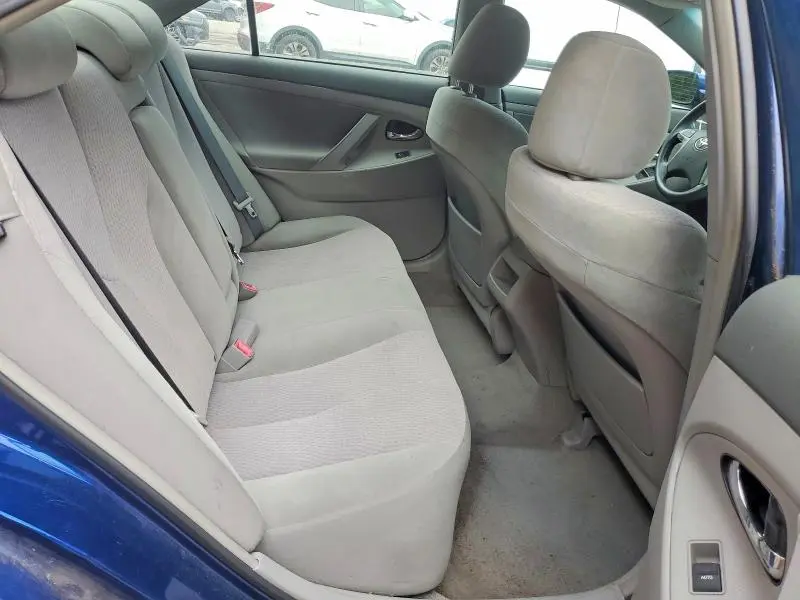 2010 TOYOTA CAMRY LE  
