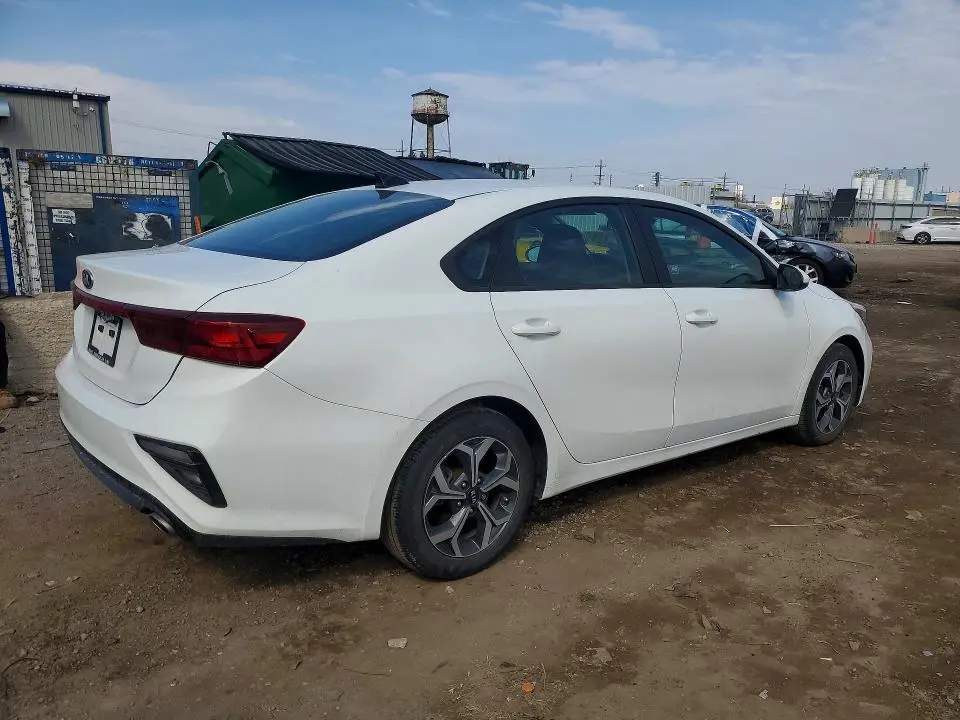 2021 KIA FORTE LXS  