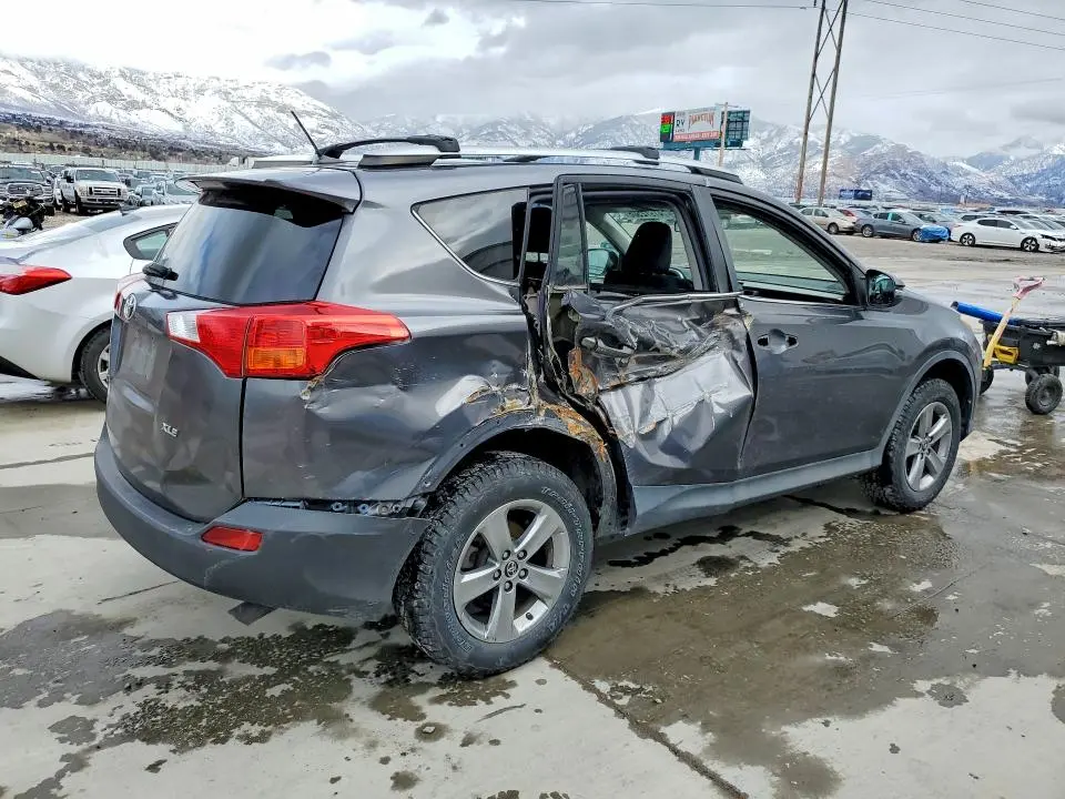 2015 TOYOTA RAV4 XLE  