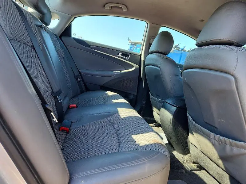 2011 HYUNDAI SONATA SE  