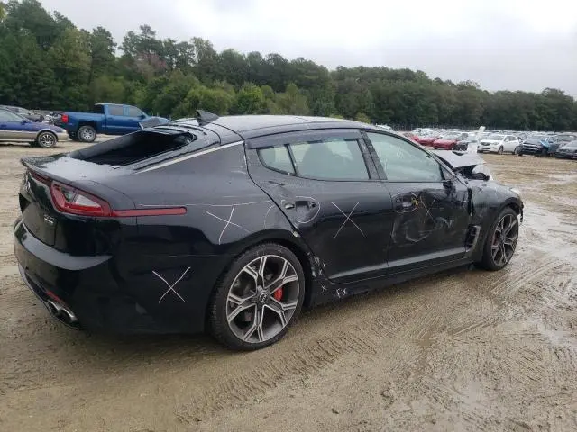 2019 KIA STINGER GT2  
