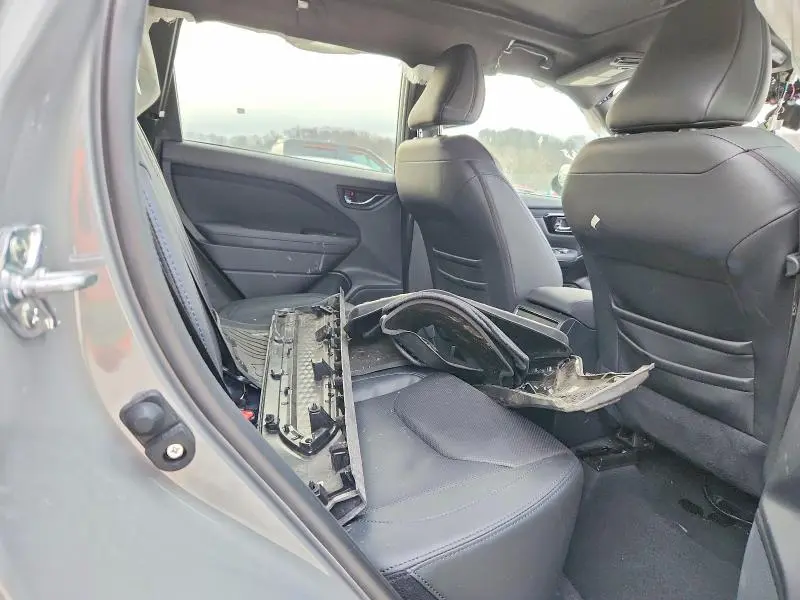 2025 SUBARU FORESTER LIMITED  