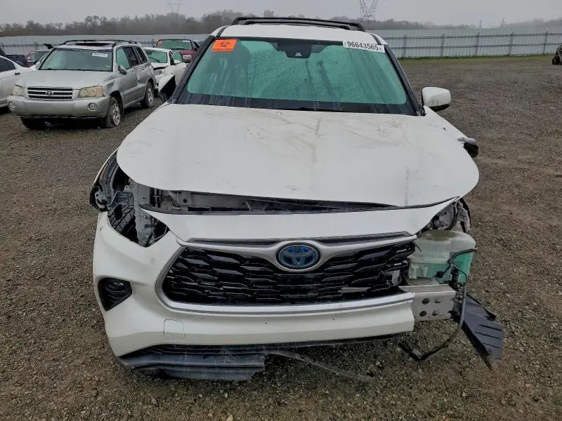 2020 TOYOTA HIGHLANDER HYBRID LE  