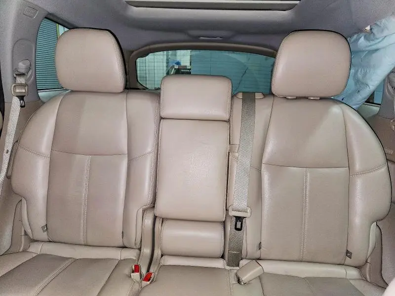 2016 NISSAN PATHFINDER SL  