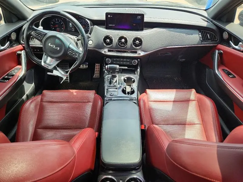 2022 KIA STINGER GT LINE  