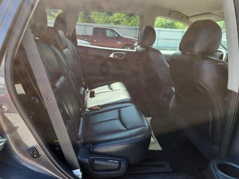 2019 NISSAN PATHFINDER SL  