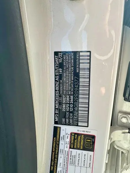 2023 MERCEDES-BENZ C 300  