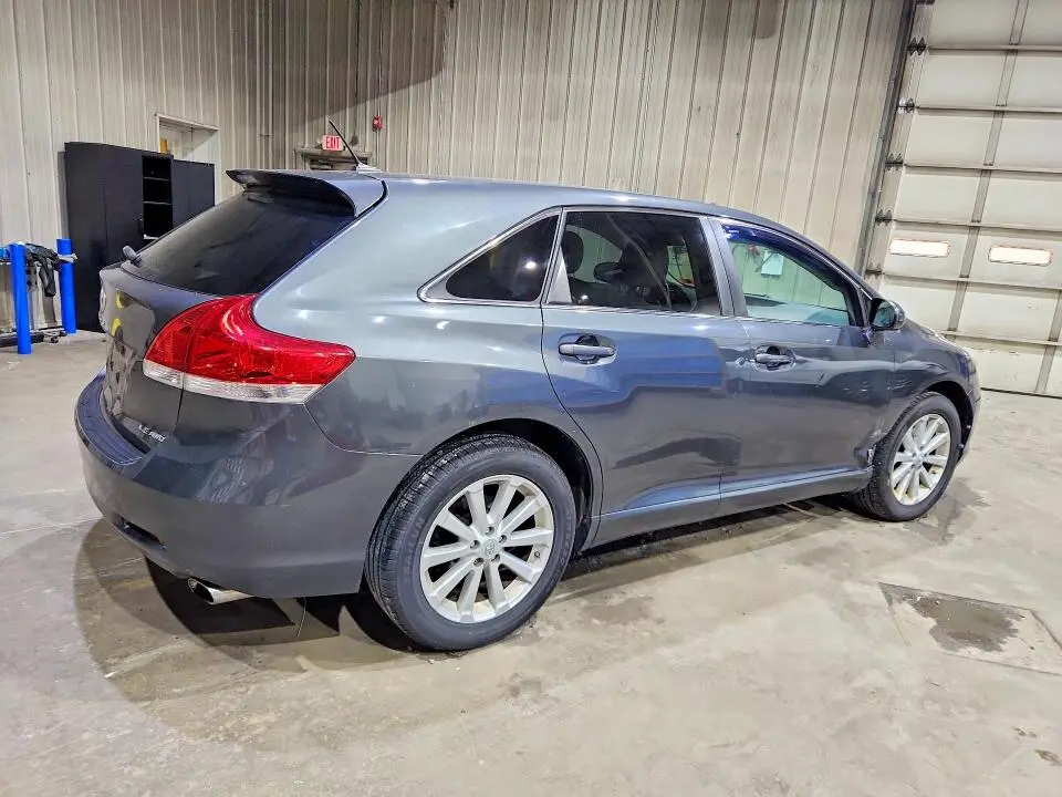 2012 TOYOTA VENZA LE  