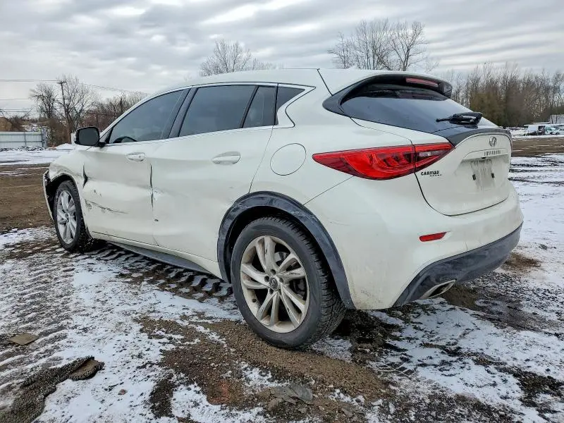2017 INFINITI QX30 BASE  