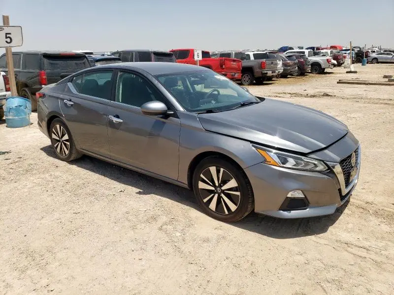 2021 NISSAN ALTIMA SV  