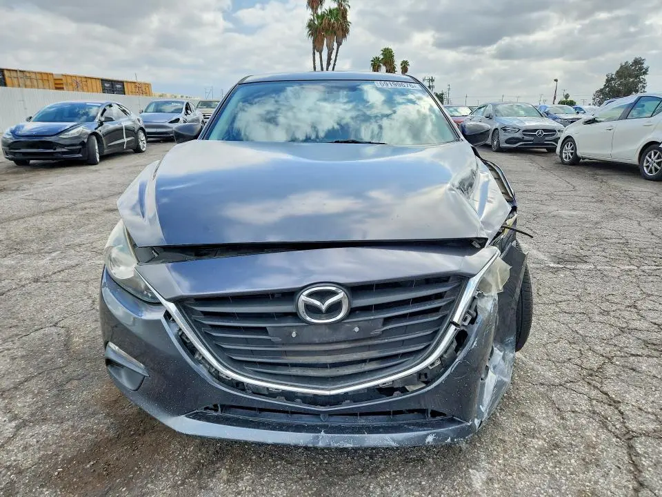 2015 MAZDA 3 SV  
