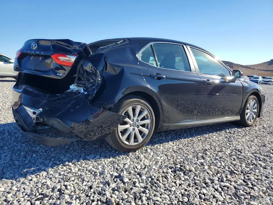 2018 TOYOTA CAMRY LE  