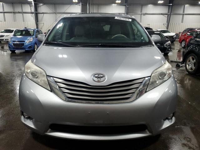 2011 TOYOTA SIENNA XLE