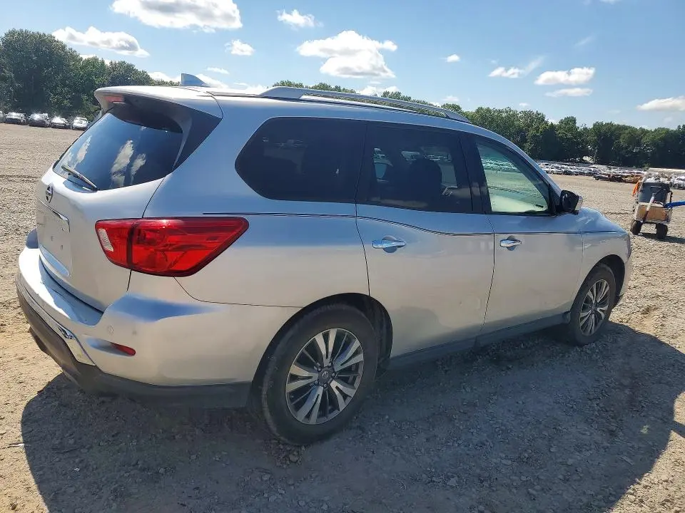 2019 NISSAN PATHFINDER SL  