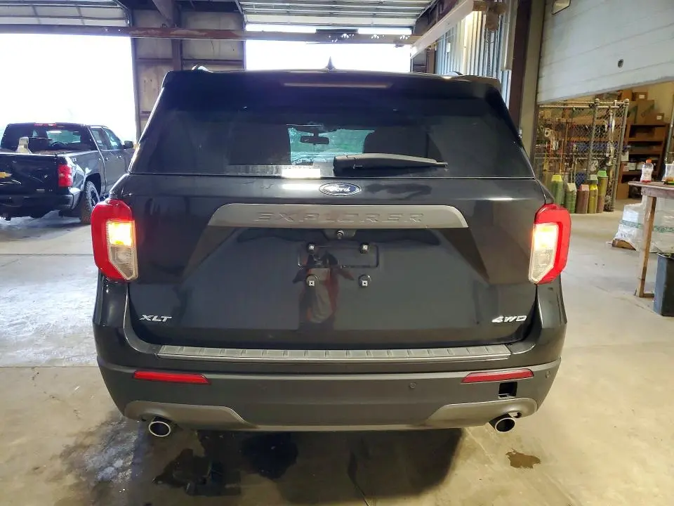 2022 FORD EXPLORER XLT  