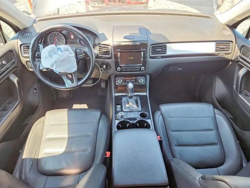 2013 VOLKSWAGEN TOUAREG V6  