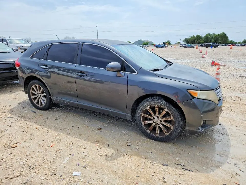 2012 TOYOTA VENZA LE  