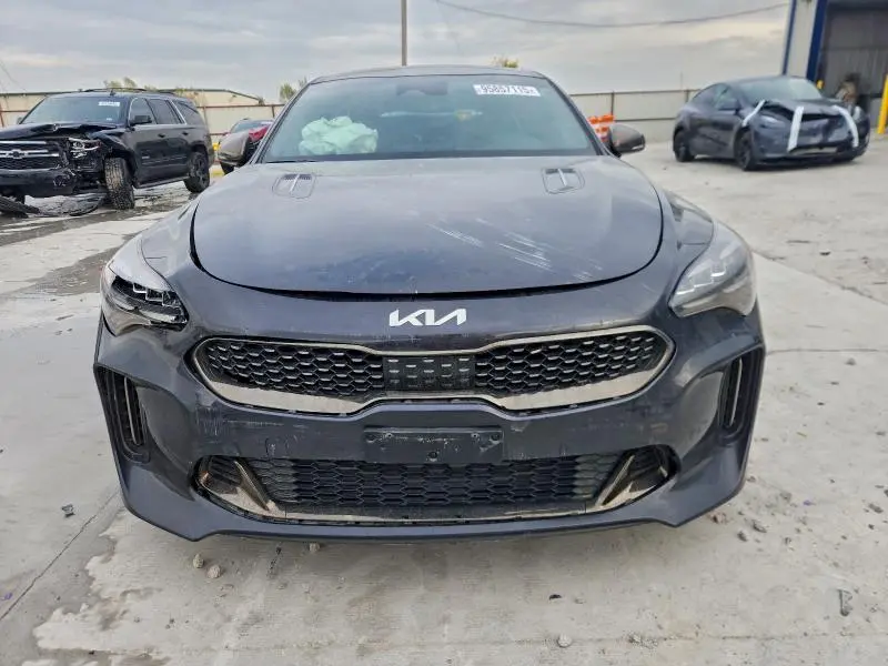 2022 KIA STINGER GT1  