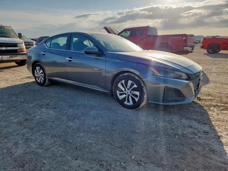 2023 NISSAN ALTIMA S  