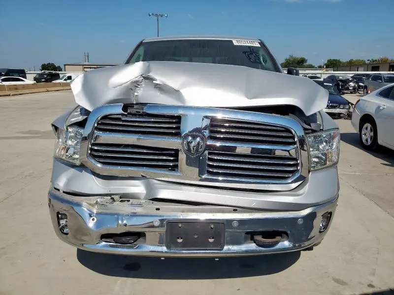 2015 RAM 1500 SLT