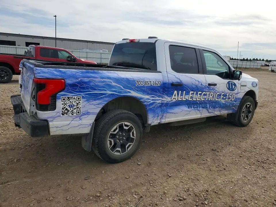 2023 FORD F150 LIGHTNING PRO  