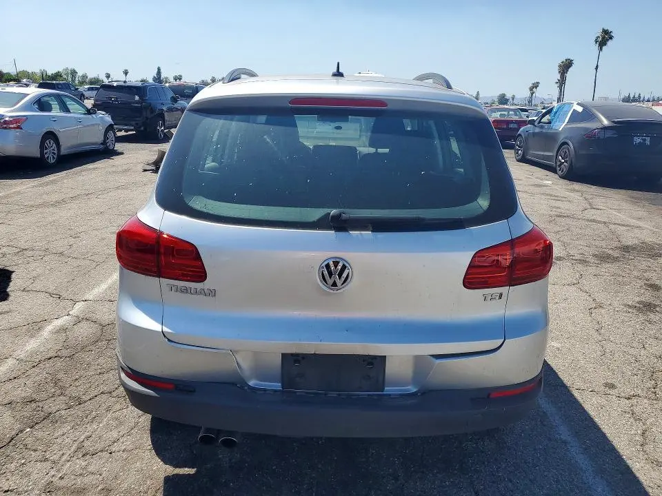2016 VOLKSWAGEN TIGUAN S  