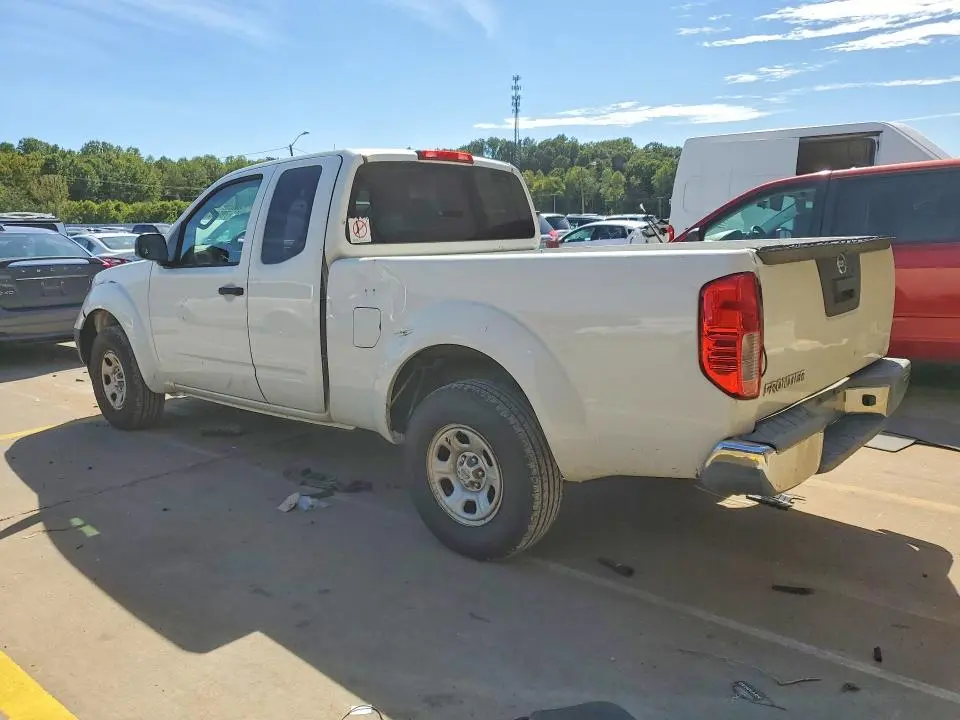 2015 NISSAN FRONTIER S  