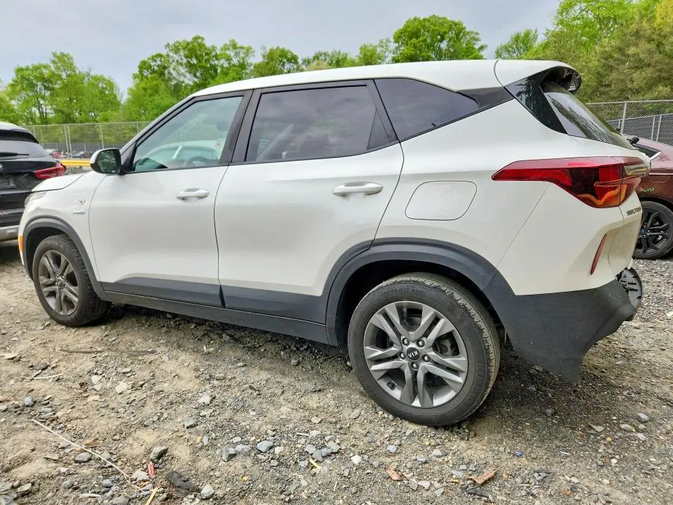 2021 KIA SELTOS LX  