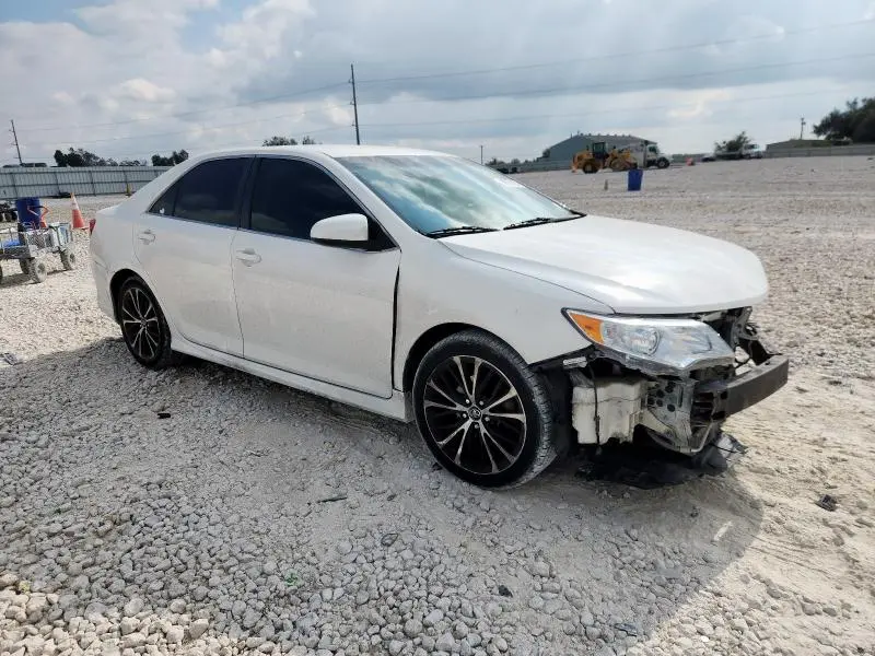 2014 TOYOTA CAMRY L  