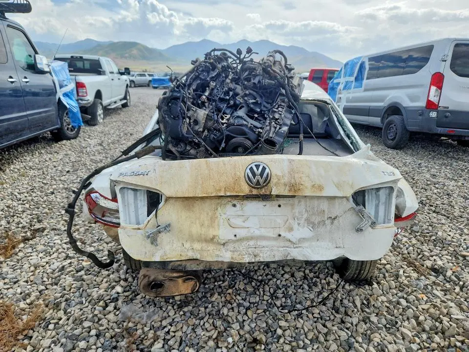 2015 VOLKSWAGEN PASSAT S  