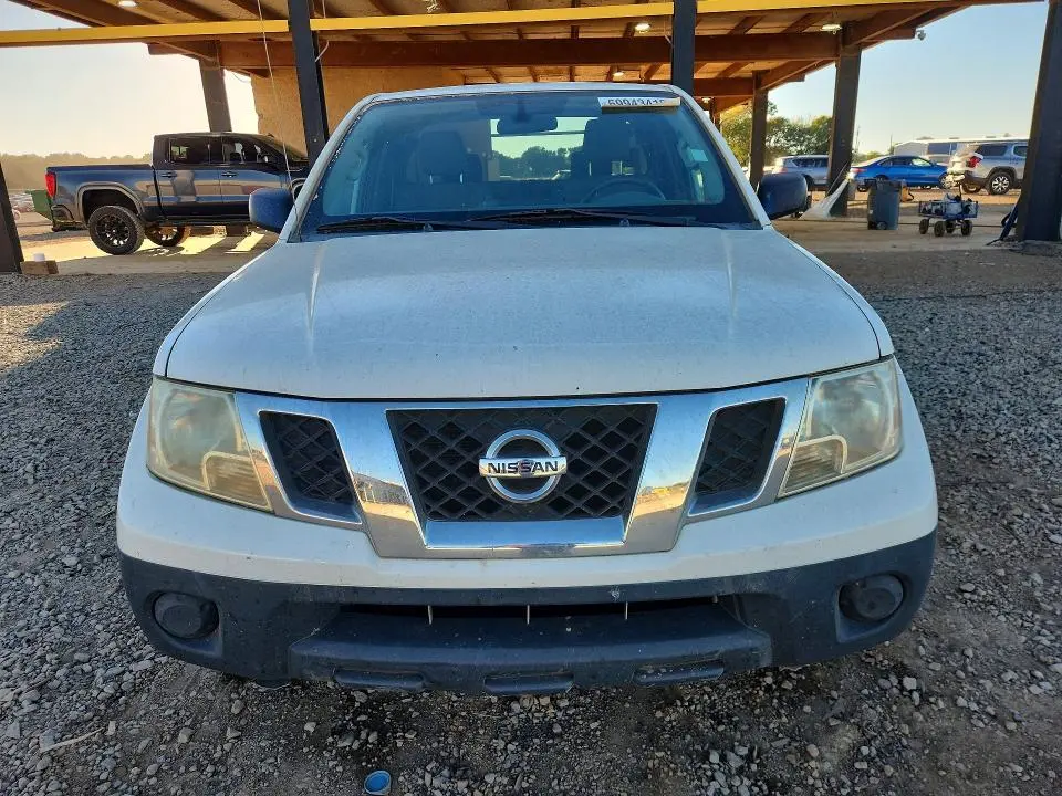 2016 NISSAN FRONTIER S  