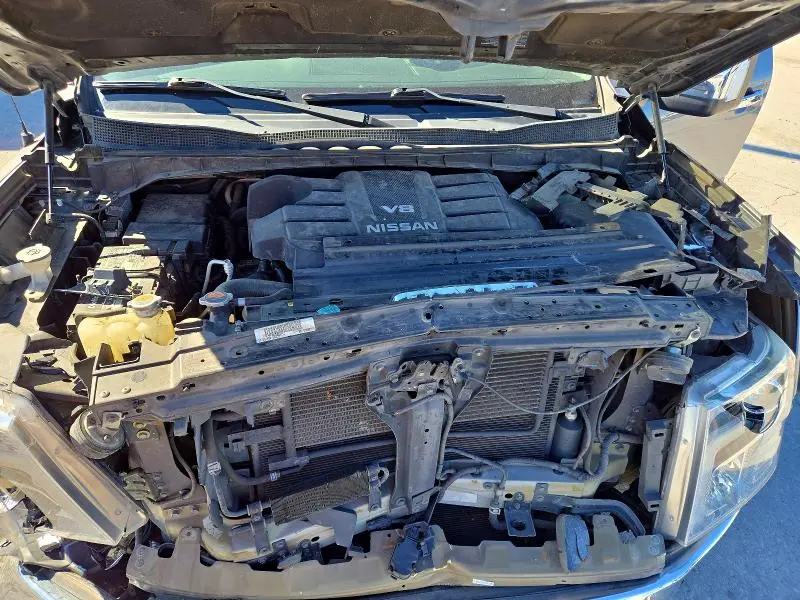2019 NISSAN TITAN SL  