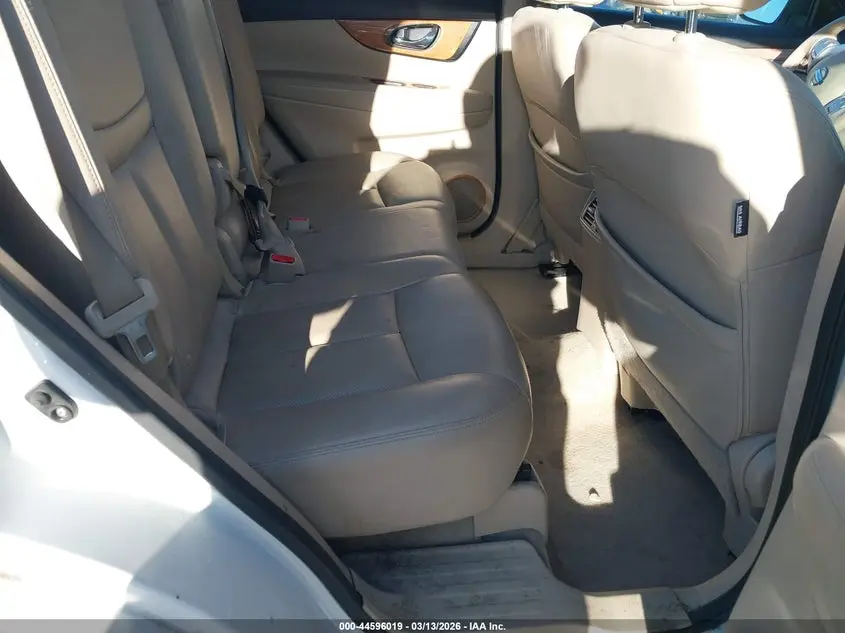 2015 NISSAN ROGUE SL
