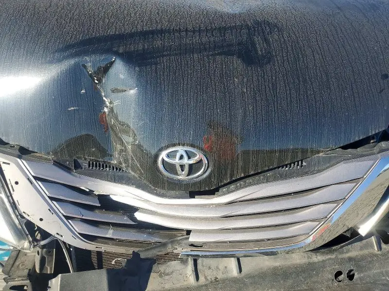 2017 TOYOTA SIENNA XLE 7-PASSENGER  