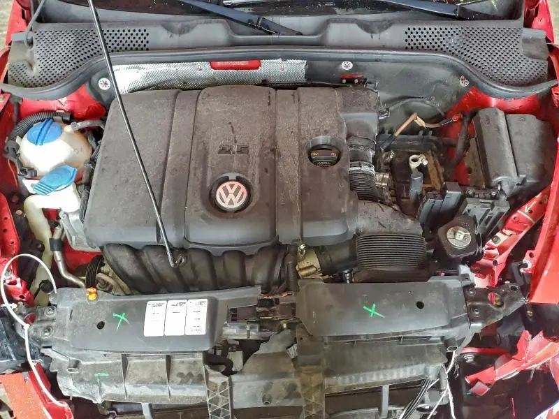 2013 VOLKSWAGEN BEETLE   