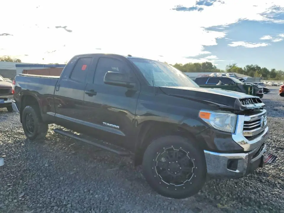 2017 TOYOTA TUNDRA SR5  