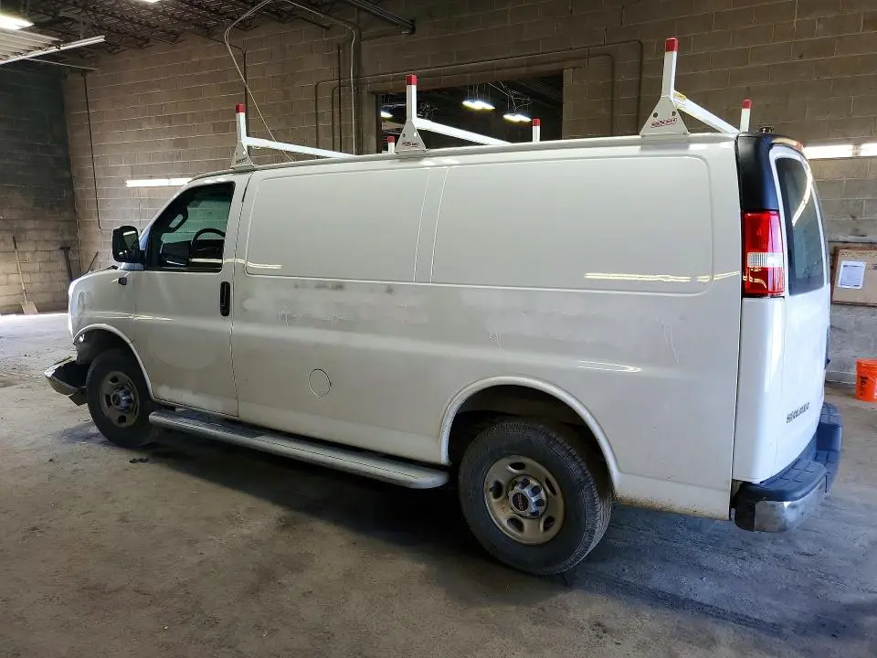 2022 GMC SAVANA   