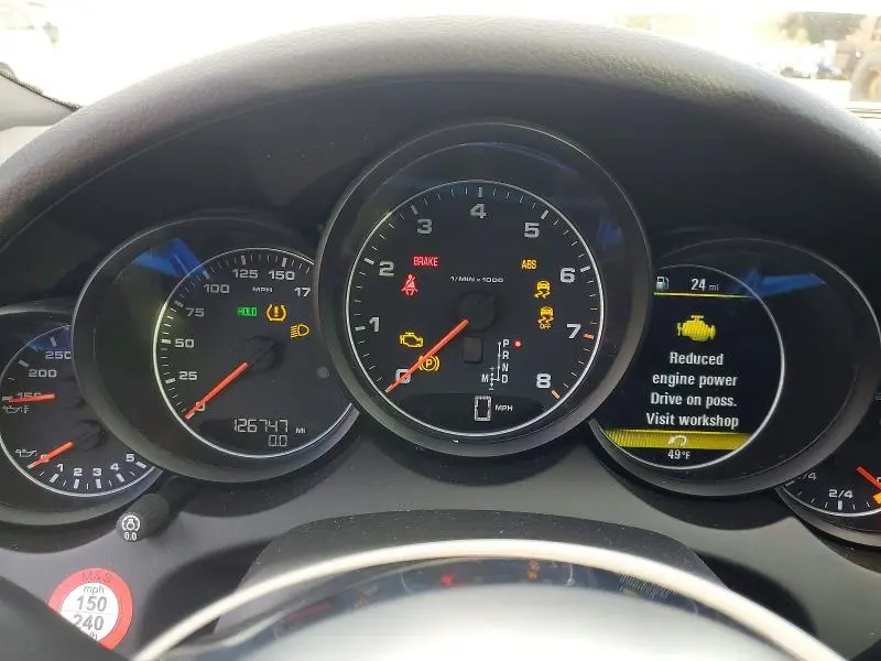 2016 PORSCHE CAYENNE   