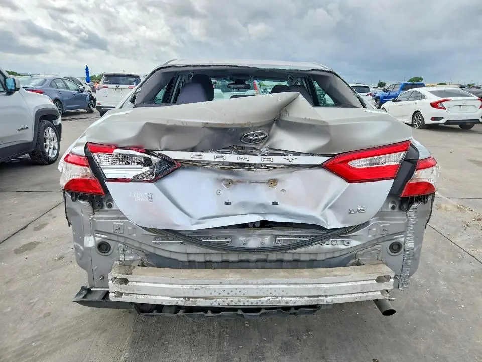 2018 TOYOTA CAMRY LE  