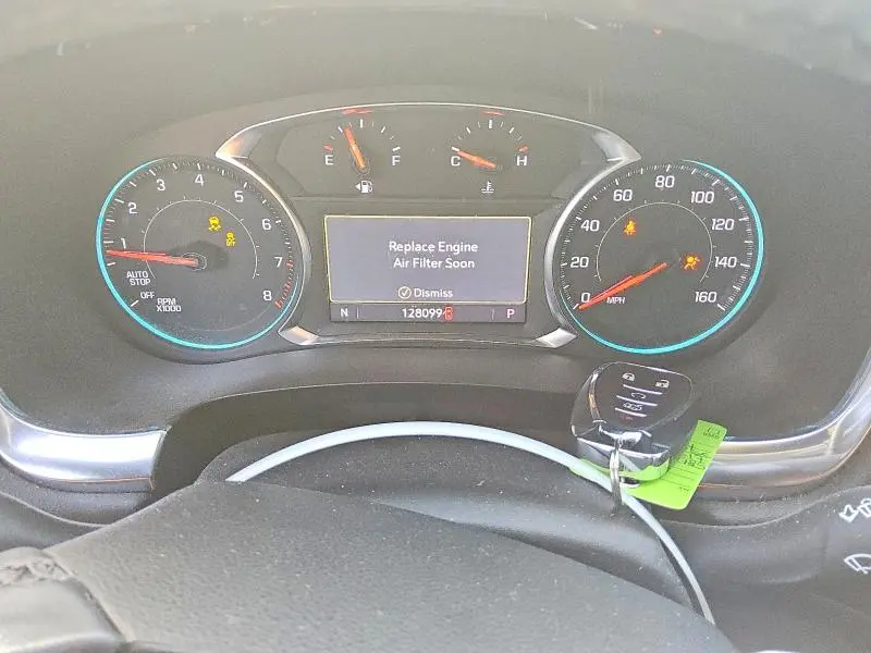 2023 CHEVROLET TRAVERSE LT  