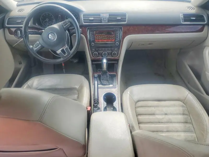 2013 VOLKSWAGEN PASSAT SEL  