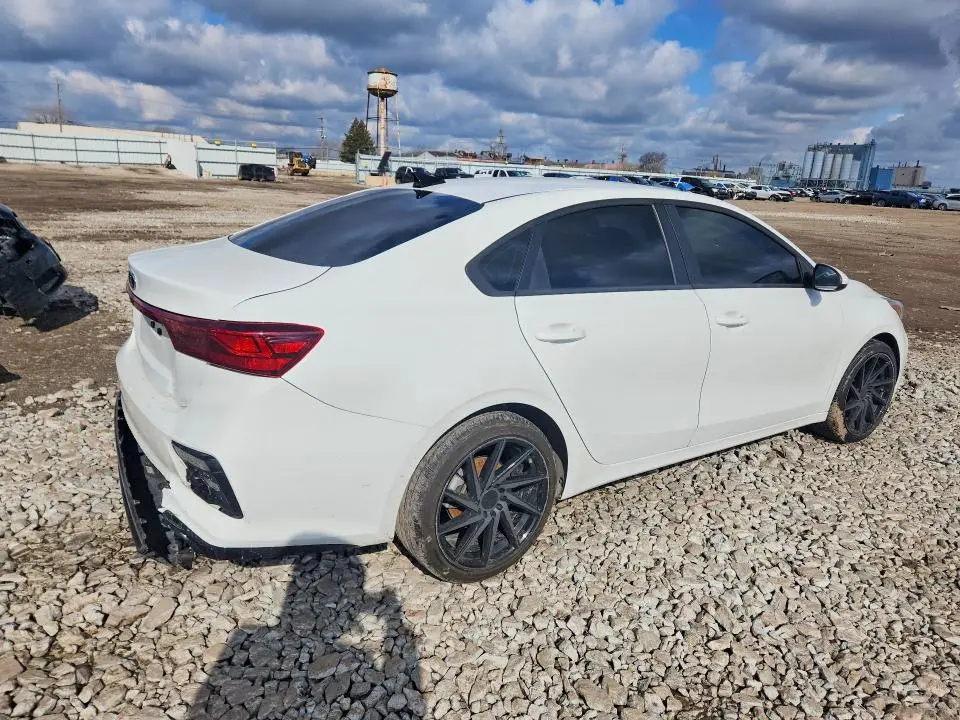 2021 KIA FORTE LXS  