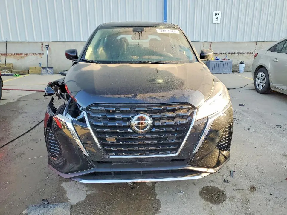 2021 NISSAN KICKS S  